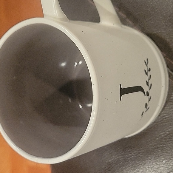 Mug 'J' initial (3/$20) also 'R' - Picture 3 of 3